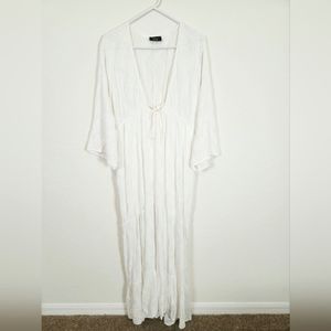 Vici | Embroidered V-Neck Maxi Dress White Medium